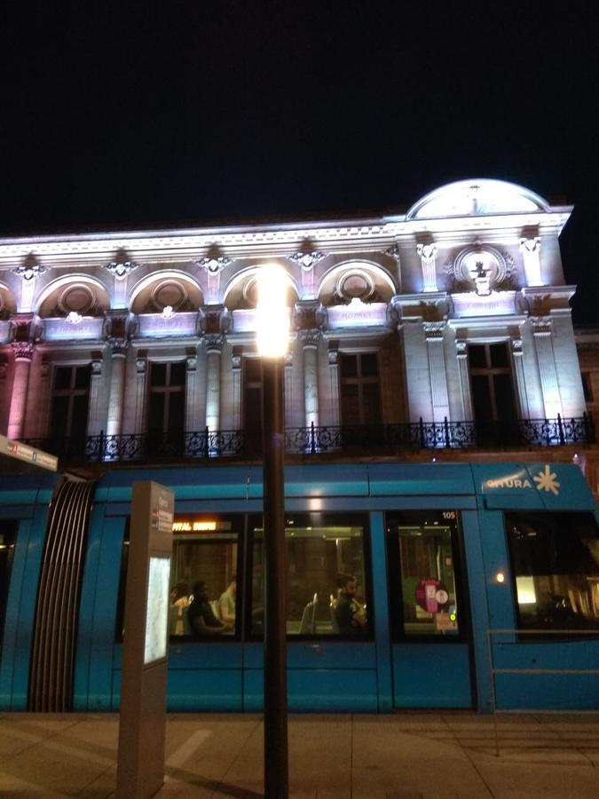 Le Monopole Hotel แร็งส์ ภายนอก รูปภาพ
