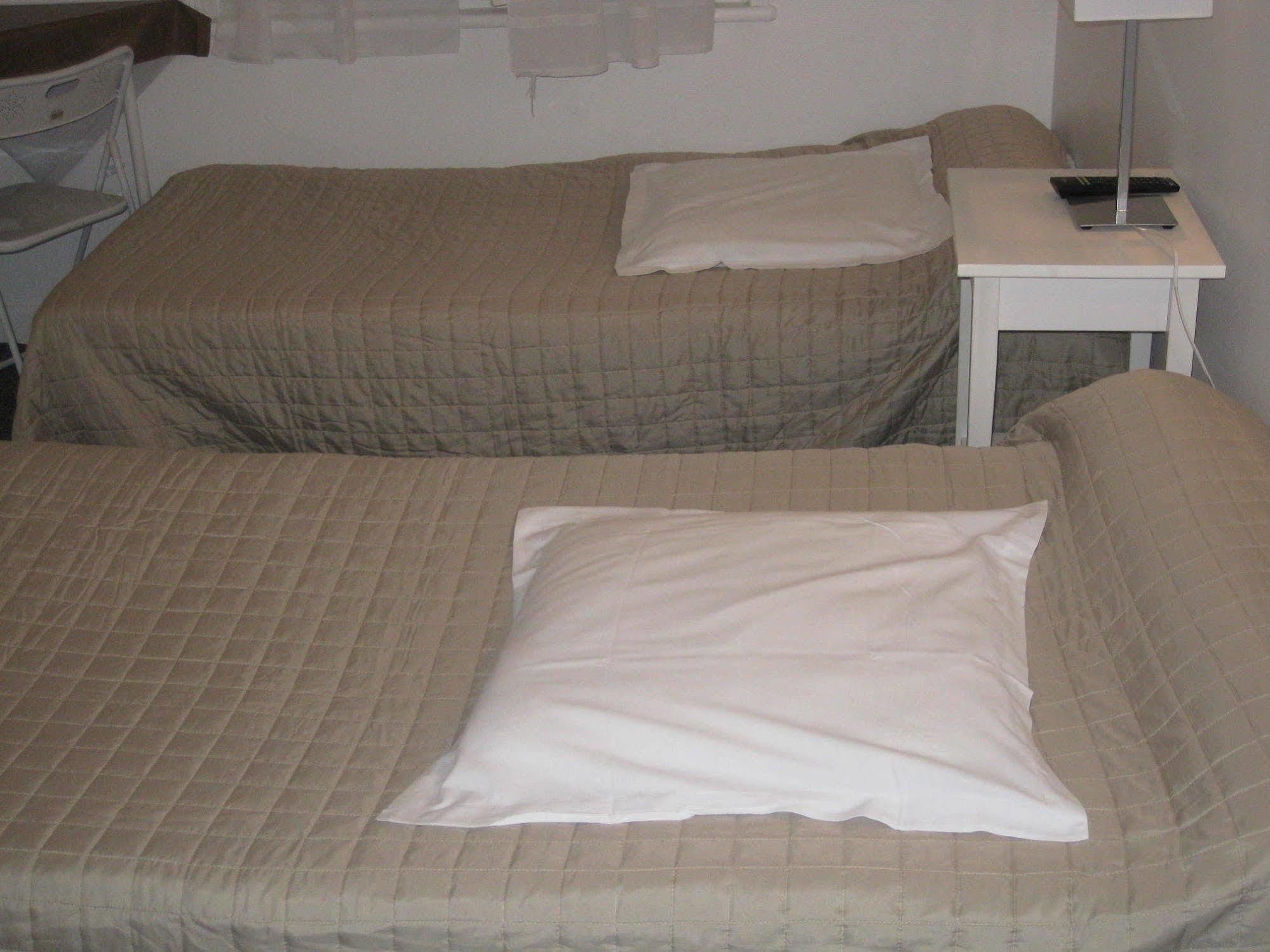 Le Monopole Hotel แร็งส์ ภายนอก รูปภาพ